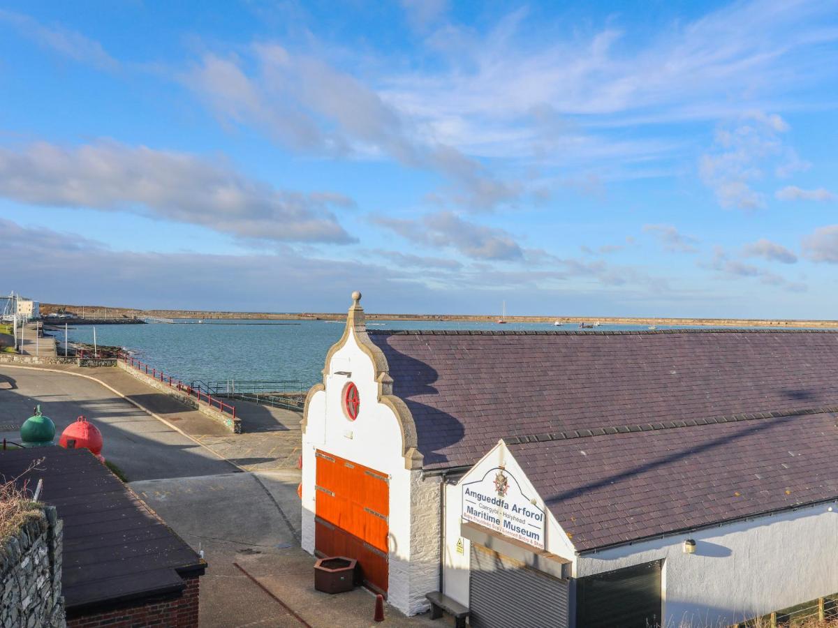 Port Apartment 1 Holyhead Exterior photo